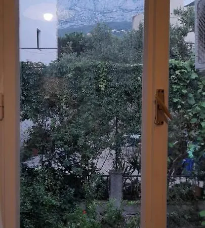 בית הארחה Vila Kamena 49 טוצפי